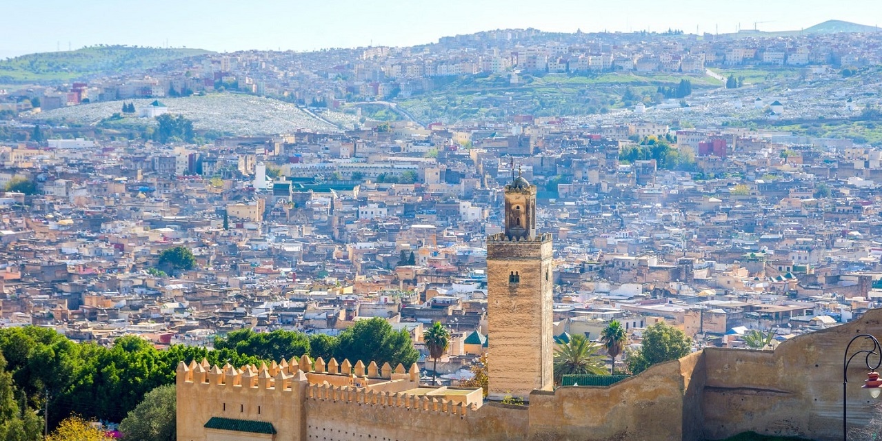 in 4x4 through the Sahara desert